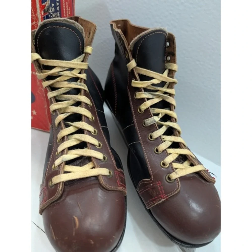 Vintage Johnsons Duro Hockey Ice Skates – Size 10 – Original‎ Box – 1953